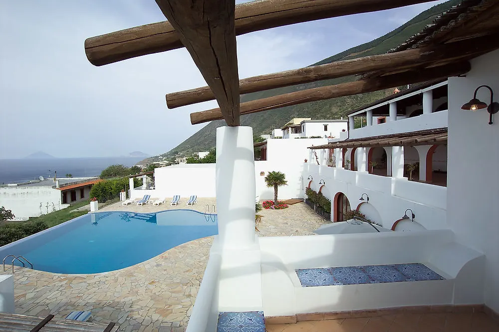 Principe Di Salina Boutique Hotel Мальфа Италия