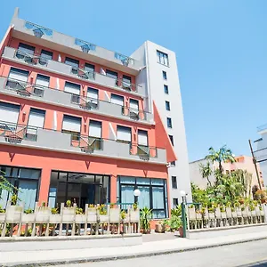 La Piramide Hotel